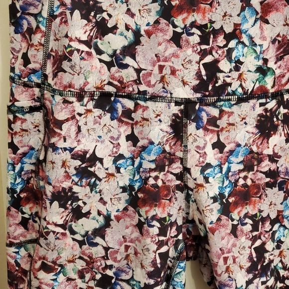 Rbx floral plus high rise capri leggings Plus Size 1X New - Picture 5 of 6